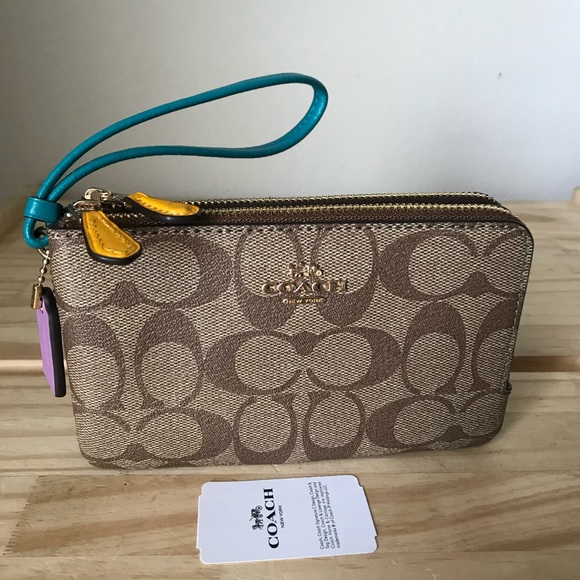 Coach double zip wristlet🎈🎈 - Picture 2 of 8